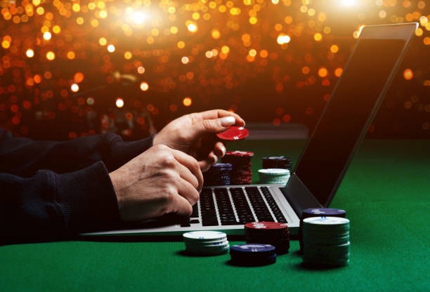 Antarmuka platform basara menampilkan berbagai kategori hiburan dan pasar sportsbook